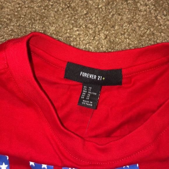 Crop top - Picture 2 of 4